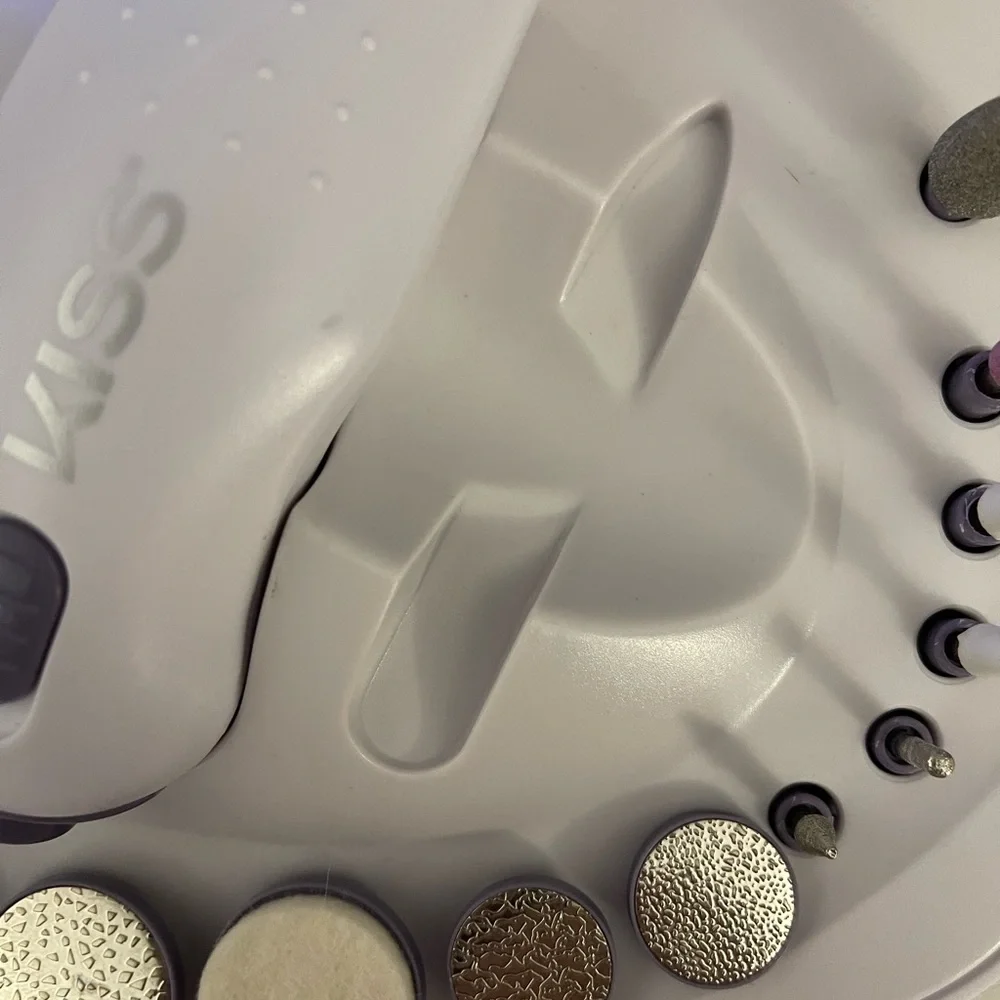 (Donated)Kiss Electric Nail Manicure Set - GUC - Picture 6 of 7